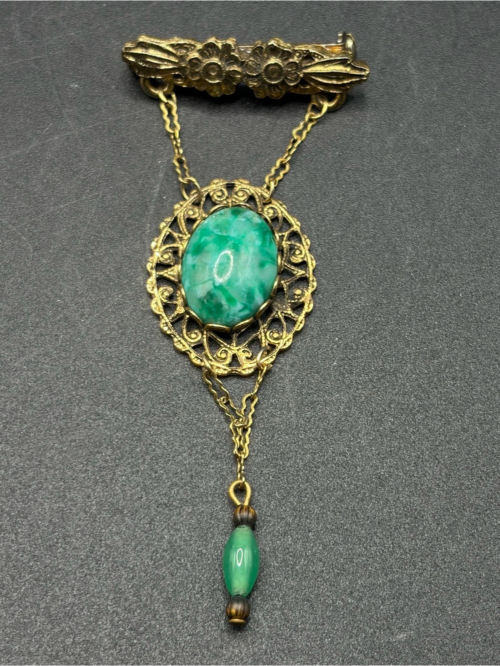 Vintage Victorian Revival Speckled Green Costume Cabochon Brooch Pin Jewelry